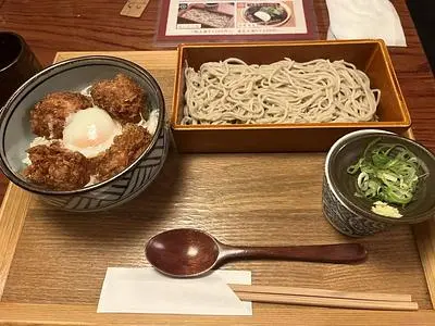 神楽坂 山せみ