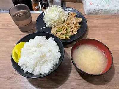 伝説のすた丼屋 横浜日ノ出町店