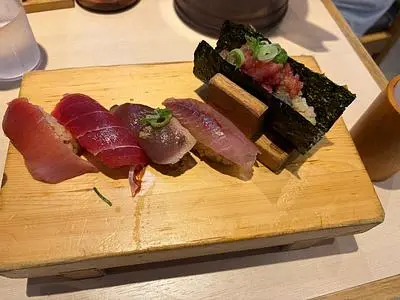 巻き鮨 中華そば 浜八