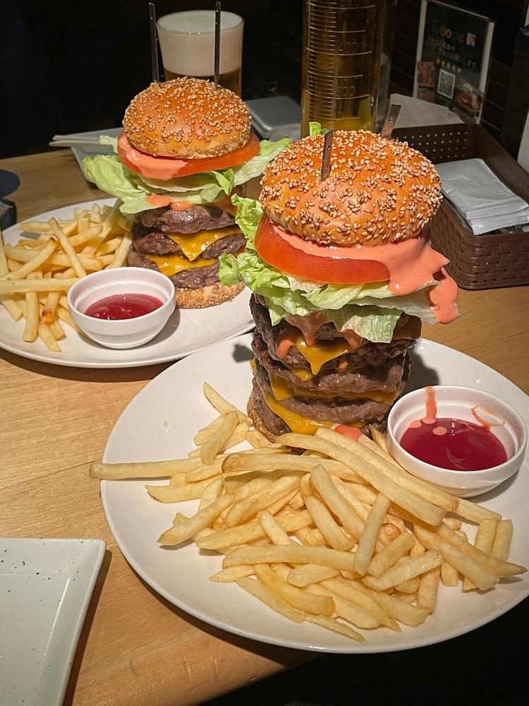 しがないサラリーマンさんが投稿した15年バーガー セブンデイズ 京橋店（SEVEN☆DAYS）に関する口コミの画像