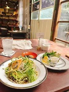納屋カフェ 椿（ナヤカフェツ バキ）