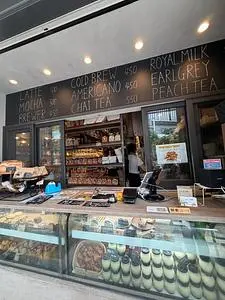ESPRESSO D WORKS 橋本店（エスプレッソ ディー ワークス）