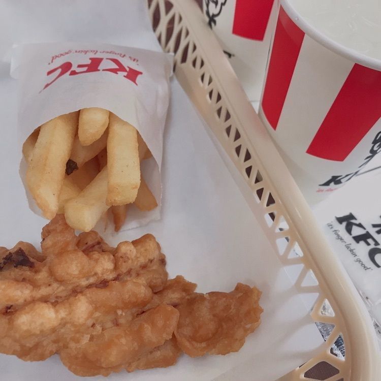 #北海道 #室蘭市 #中島 #KFC #ケンタッキーフライドチキン #カーネルクリスピー #フライポテト #ファーストフード #おすすめ #夏休み中 #8月上旬 #夏 #妹 #美味しかった #天気いい #☀️ #疲れた #楽しかった #いいねください #✊