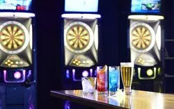 渋谷の人気ダーツバー7選！投げ放題ができるお店も紹介