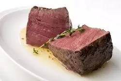 【肉のパイオニア】東京・広尾「RUSTEAKS」で味わえる"牧草牛"って？