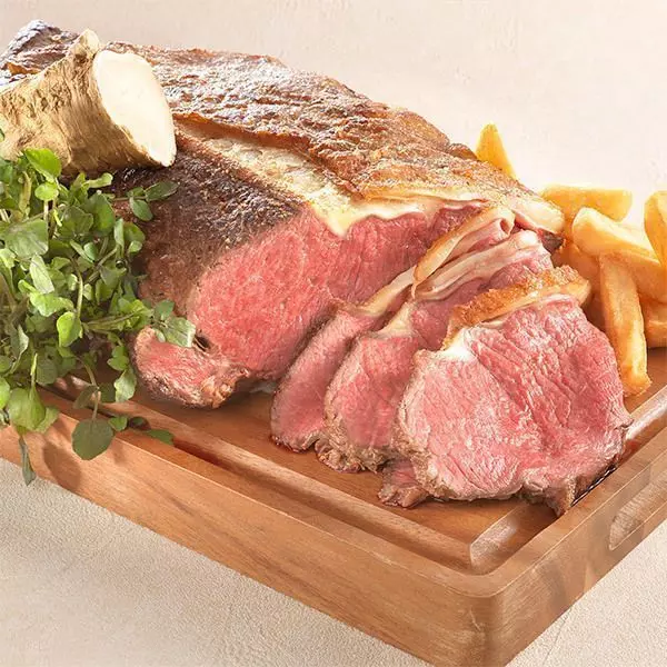 国産牛の「ローストビーフ肉」「ちらし寿司」「天ぷら」まで老若男女問わず楽しむことが出来るメニュー♡ 1枚目