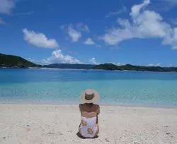 あ、こんな絶景あったんだ。フォトジェニックな無人島・安慶名敷島！