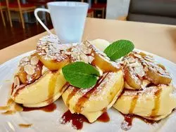 【静岡】異色のコラボパンケーキ？！「Cafe mogmog」