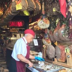 ローマ街歩きにおすすめ！パンテオン近くの絶品パニーニ