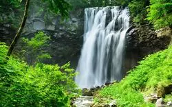 【絶景】北海道で自然の偉大さに心洗われよう！絶景の滝14選