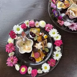 【愛知】お花が散りばめられた♡デザートプレートが食べられるカフェ