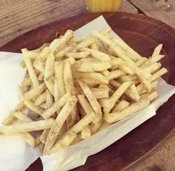 静岡市民の青春の味！「チェリビのポテト」を食べよう！