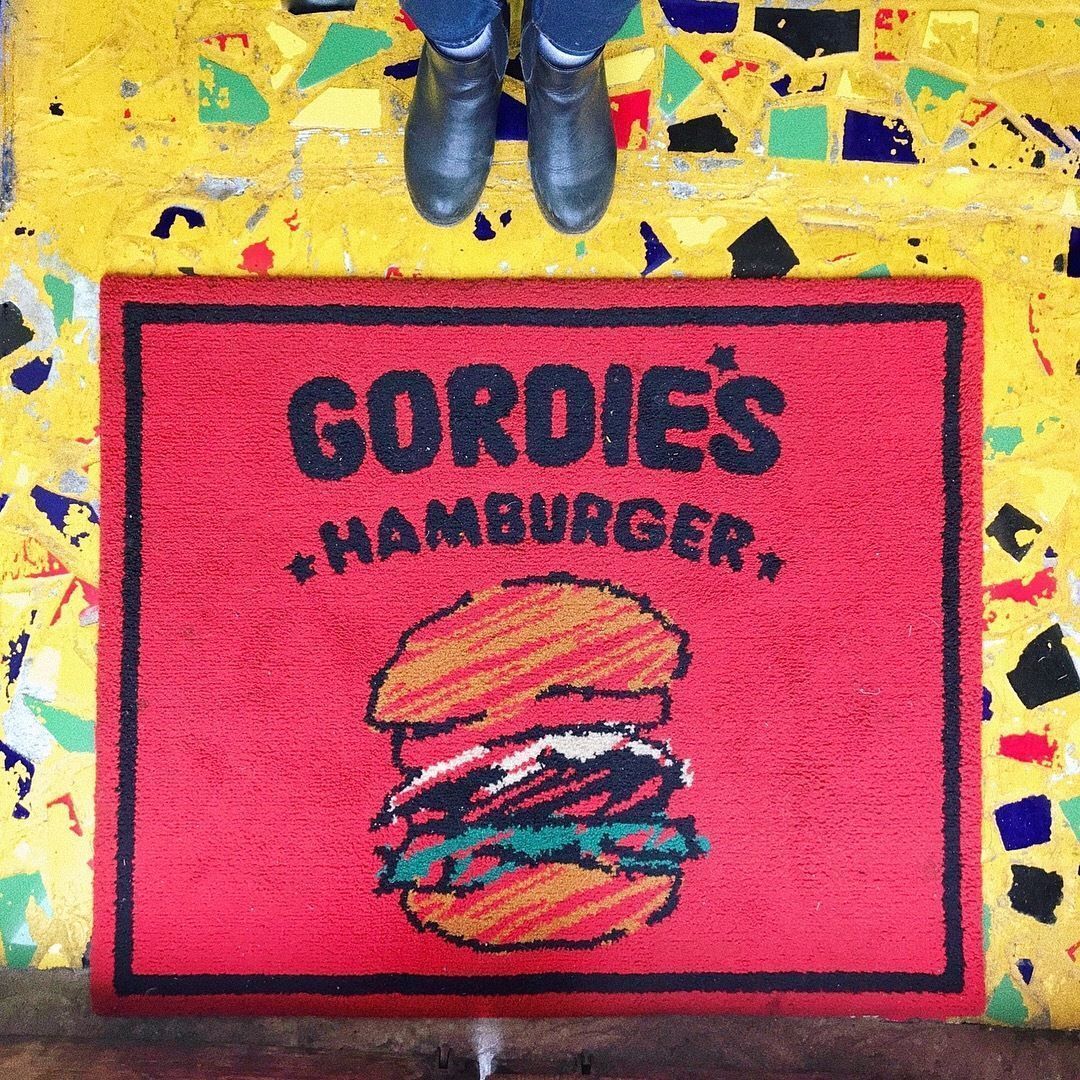 サイズもアメリカン！地元民オススメ沖縄ハンバーガーショップ5選！の画像
