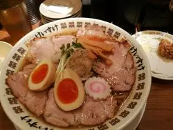 【愛知・名古屋】ド迫力のチャーシュー！がっつり肉そばはいかが♪