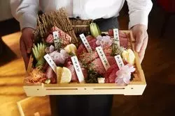 【WORLD DINER】銀座で誇れる焼肉屋。大切なアノ人と行きたいお店に迫る♡