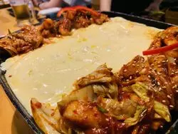 【渋谷×チーズの海！】今の時期おすすめ♡濃厚チーズタッカルビ