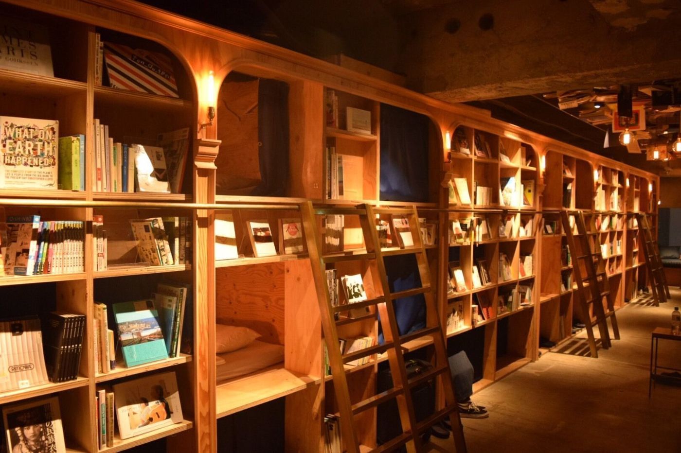 池袋の泊まれる本屋！？「BOOK AND BED」を徹底調査！の画像