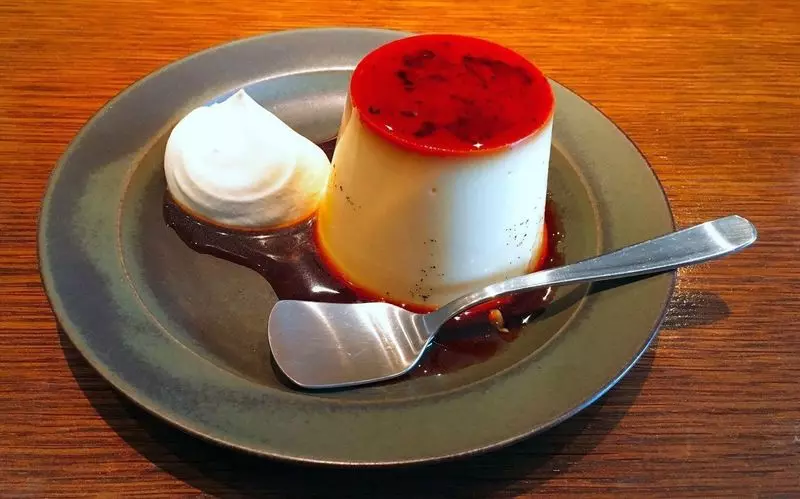「OXYMORON」の絶品プリンをデザートで味わう! 1枚目