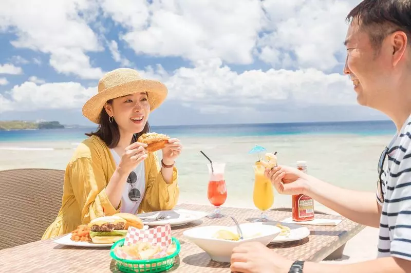海外に行くなら「イモトのWiFi」をお得にレンタル！快適な旅に欠かせない 1枚目