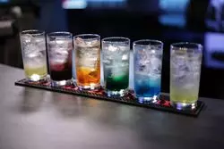 【栄の中心で乾杯と叫ぶ】名古屋の夜を彩る注目の遊び場「THE CRADLE」とは