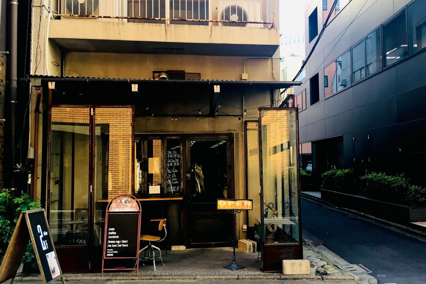 本の街で本格スイーツを。神保町のリノベーションカフェ♪の画像