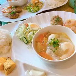 学生もママもOLさんも！西海岸風の心温まるオシャレカフェ♪