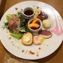 【大阪】子どもと一緒にくつろげるお洒落カフェ！ソファ席が嬉しい♡