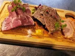 【肉好きの聖地】「肉LABO 田町」で食べてほしい。ウワサのコースをpick up！