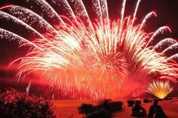 プロポーズ花火が素敵♡幸せエンターテイメント「男鹿日本海花火」