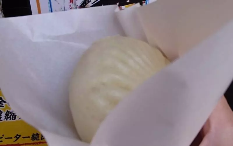 皮と肉のバランスがちょうどいい肉まん 1枚目