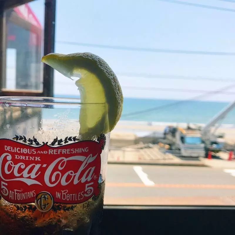 【鎌倉の海が見えるカフェ】4. 気取らないランチデートに♡「Seedless Bar」 1枚目