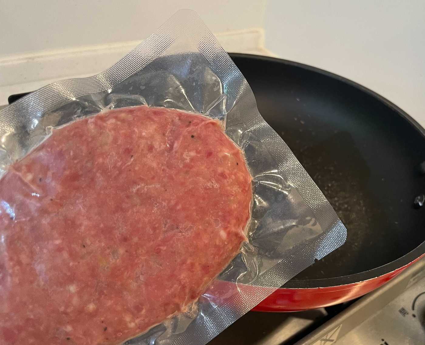 【実食レポ】ミート矢澤のハンバーグを自宅で！”肉汁のナイアガラ”を堪能の画像