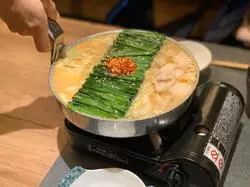 福岡出張帰りに寄ってみた人気店。駅ナカ【博多もつ鍋おおやま　博多デイトス】が旨すぎた。