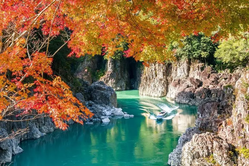 9. 瀞峡|コバルトブルーの水が神秘的!クルーズで渓谷めぐり 1枚目