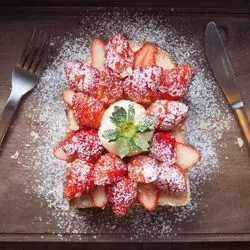 【西中島】トーストが話題のカフェ！「OSORA CAFE」