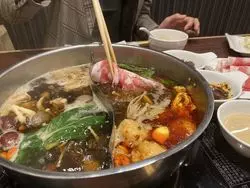 【きのこ映え】名古屋で冬の女子会なら「四季茸 名駅笹島店」の火鍋で決まり！