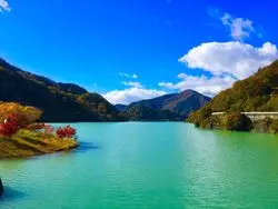 【神奈川】ユーシンブルー！日帰りで行ける秋の絶景を見に行こう！