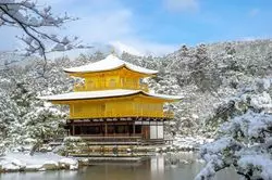 【2025】京都の幻想的な雪景色！おすすめ観光スポット12選