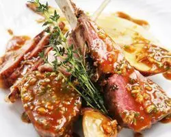 4. 奈良のおしゃれなランチが食べられるお店「Bistrot SQUARE」 1枚目