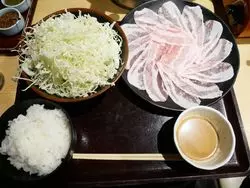【新宿御苑】リピート多数！もち豚しゃぶしゃぶが今アツい♪
