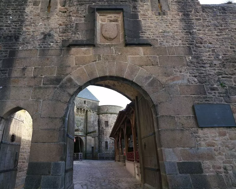 モンサンミッシェルの入り口「王の門」 1枚目