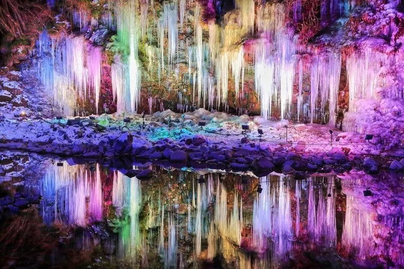 【埼玉】4. 関東で見れる氷の芸術！絶景観光スポット「三十槌の氷柱」 2枚目