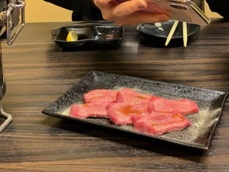 tokyo-hot e949 インスタ映えも！「Yakinikuen 忍鬨」の肉厚タンがたまらないっ | aumo[アウモ]