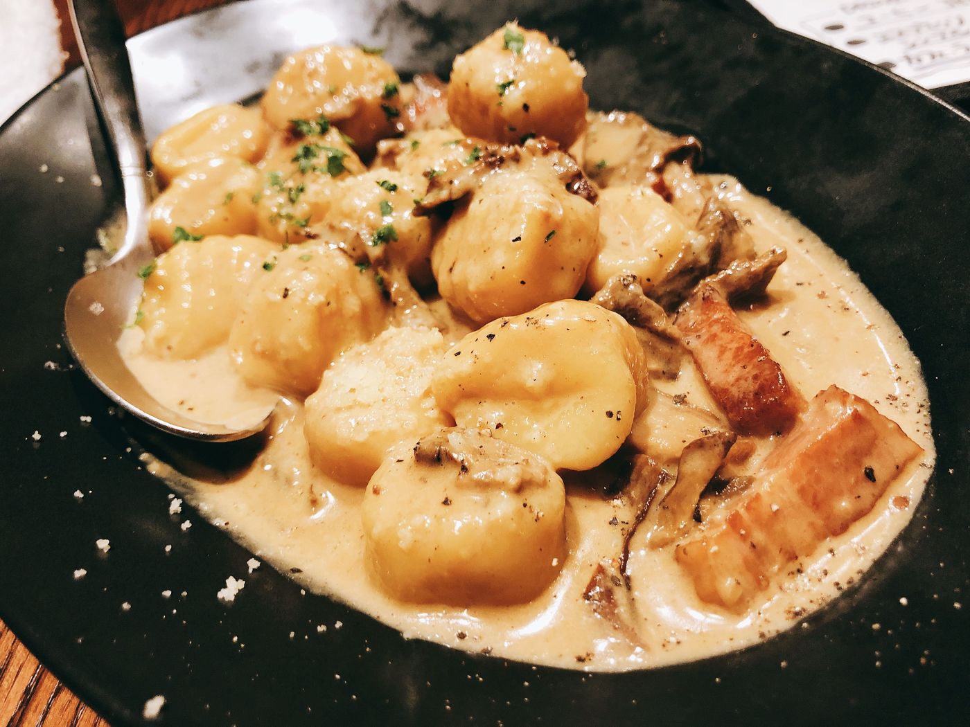 神田で大人バル気分♡名店「神田バンバール」が絶品揃いでおすすめ♪の画像