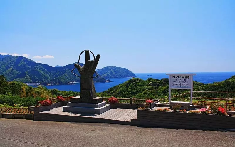 8. そんな恋路ヶ浜を背景に…！【恋人岬】 1枚目