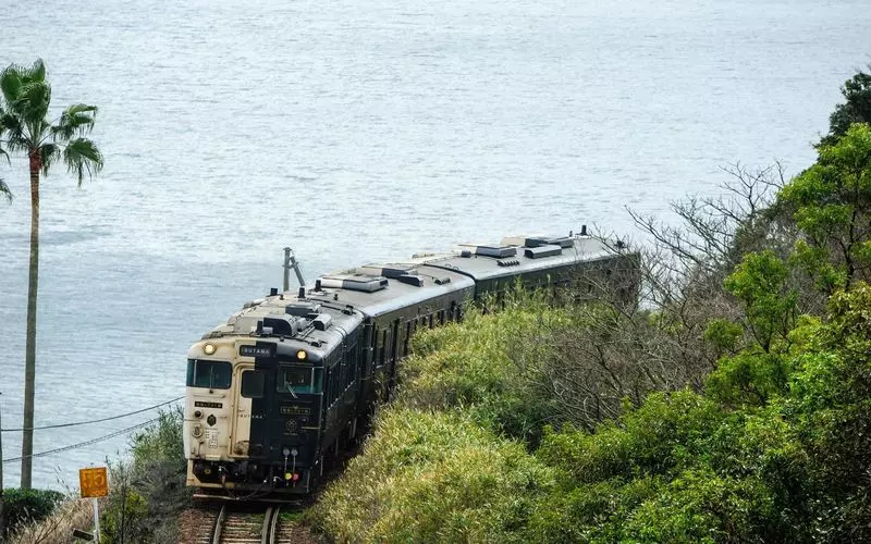 【2日目】鹿児島中央駅からたまて箱に乗って指宿へ（9:30） 1枚目