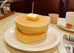 レトロさが魅力！東京の人気純喫茶のホットケーキ