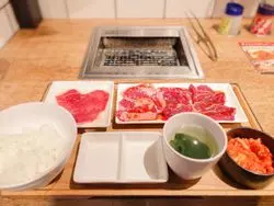 1人でも気まずくない♡新橋のおひとり様専門店で焼肉を味わってみた