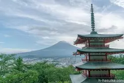 【山梨】富士山の町を一望！新倉富士浅間神社から見る富士山が美しい