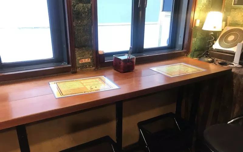 5. 【新宿東口徒歩約5分】老舗店で作られるよく煮込んだビーフカレー「ガンジー」	 	 1枚目